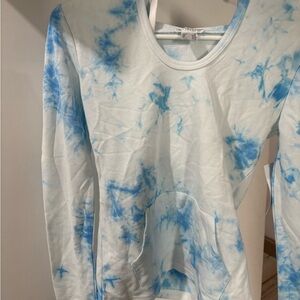 Venus Women’s Light Blue Tie-Dye Long Sleeve Pullover Top